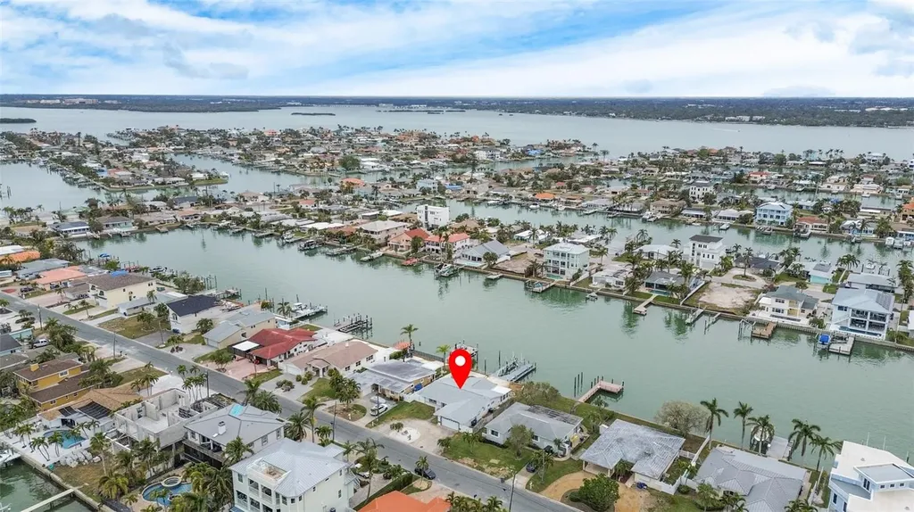 11185 5th Street E Treasure Island FL 33706