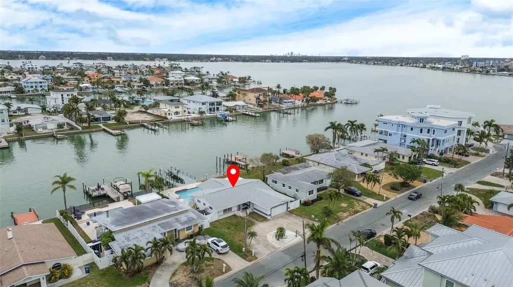 11185 5th Street E Treasure Island FL 33706