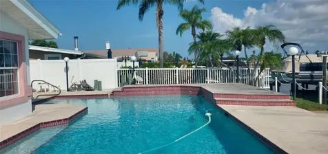 11185 5th Street E Treasure Island FL 33706