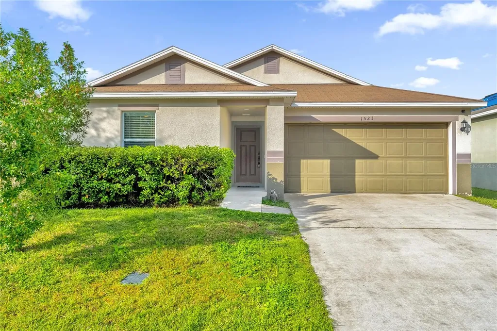 1523 Nature Trail Kissimmee FL 34746