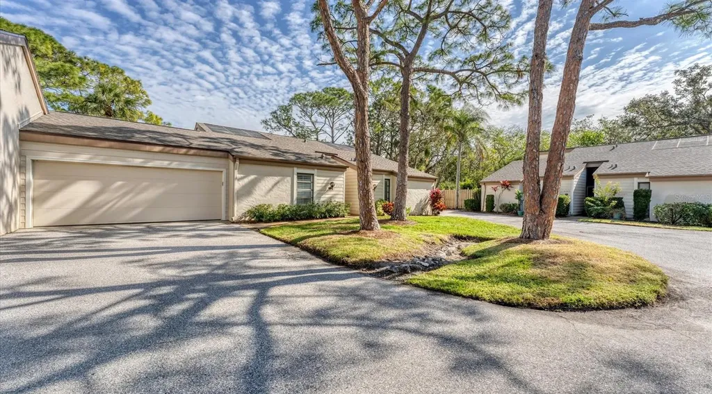 4372 Woodmans Chart Sarasota FL 34235