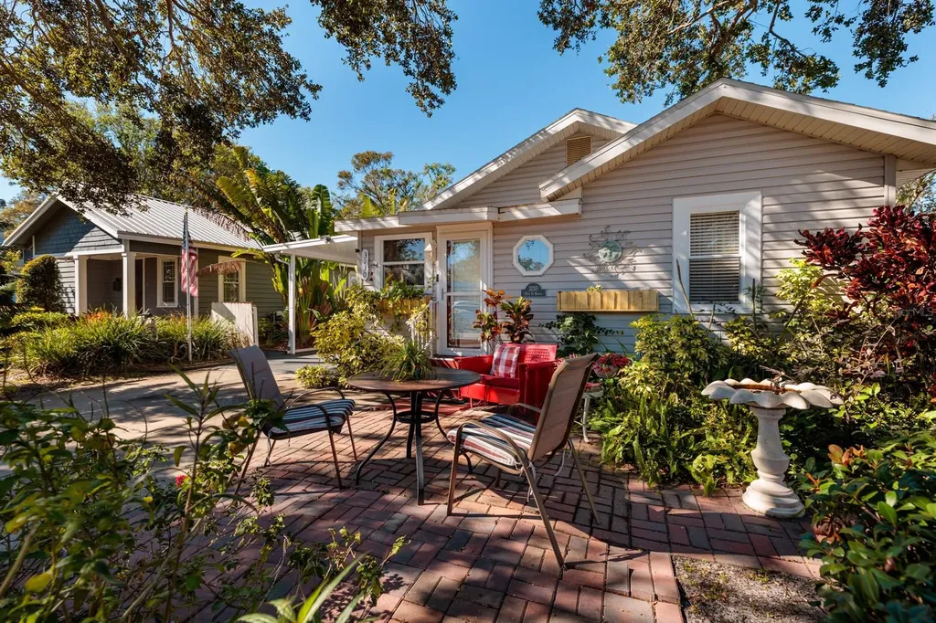 3130 13th Street N St Petersburg FL 33704