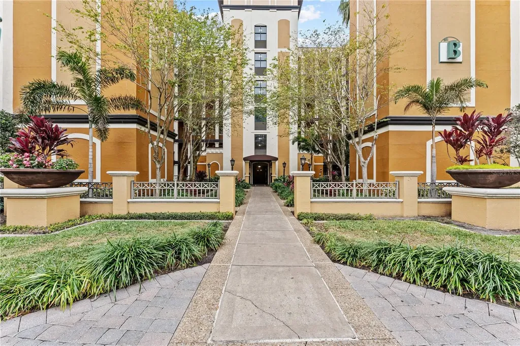 12544 Floridays Resort Drive Orlando FL 32821