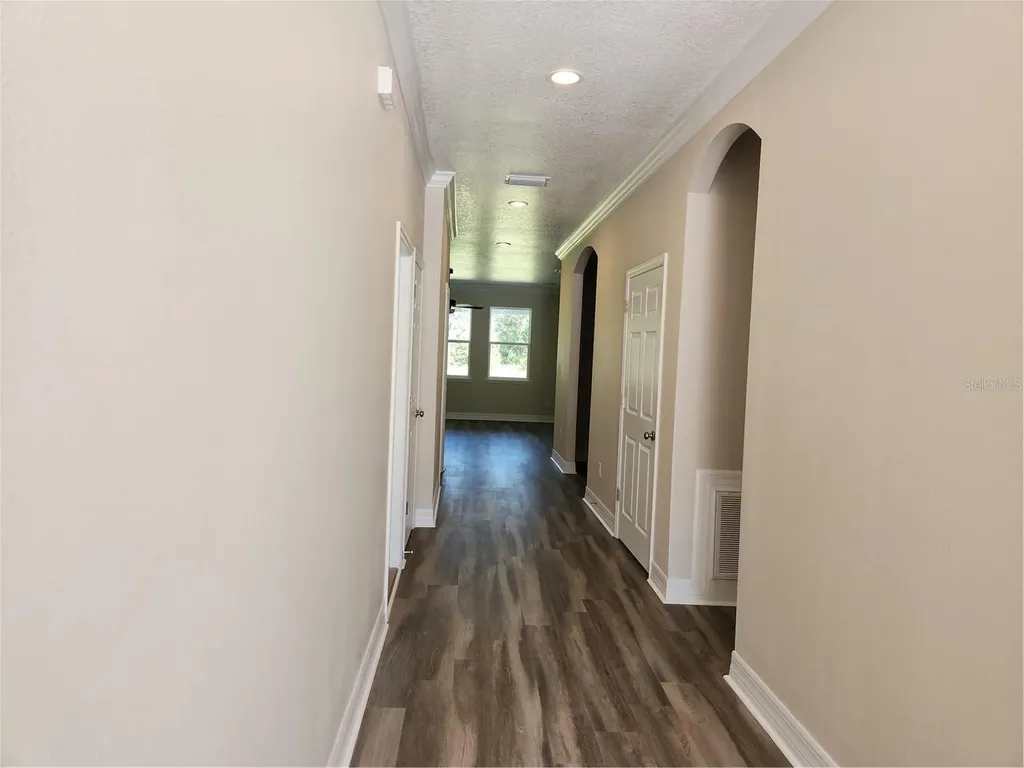 422 Shannon Estates Court Plant City FL 33563