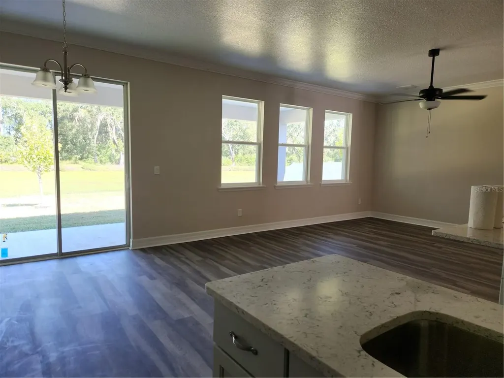 422 Shannon Estates Court Plant City FL 33563