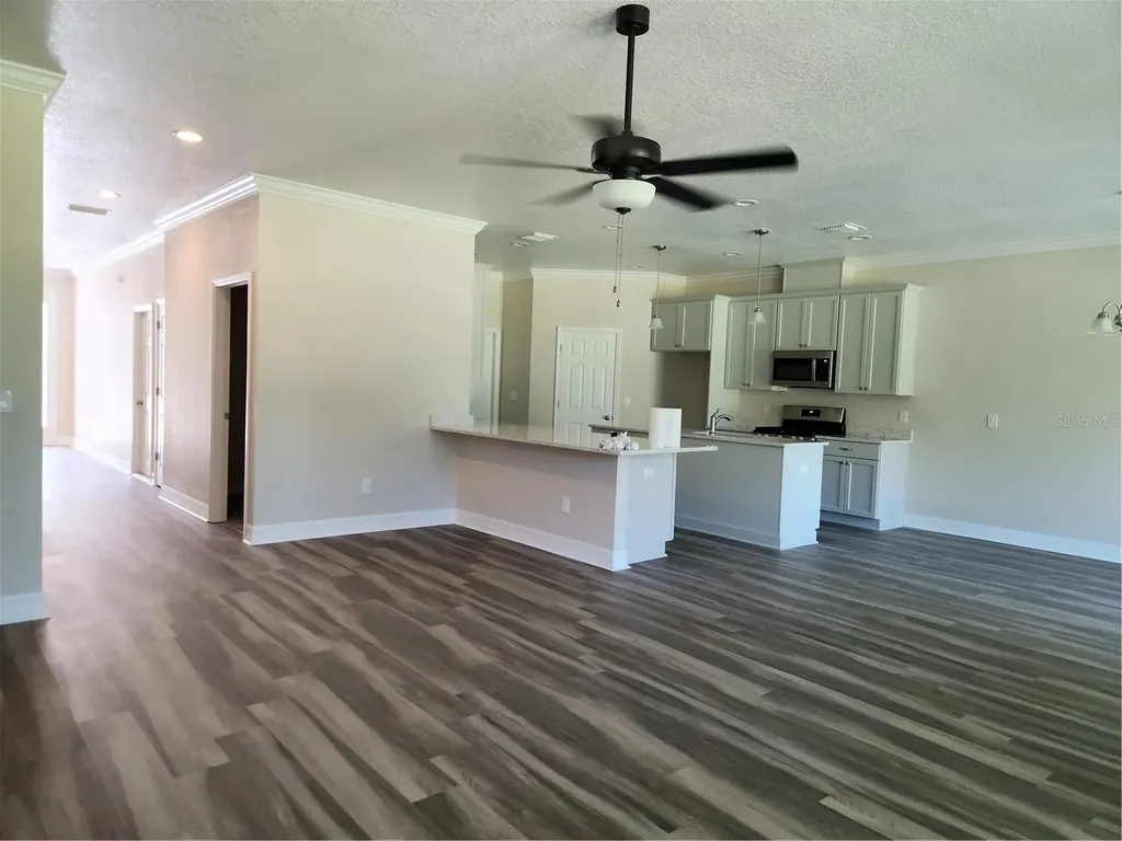 422 Shannon Estates Court Plant City FL 33563