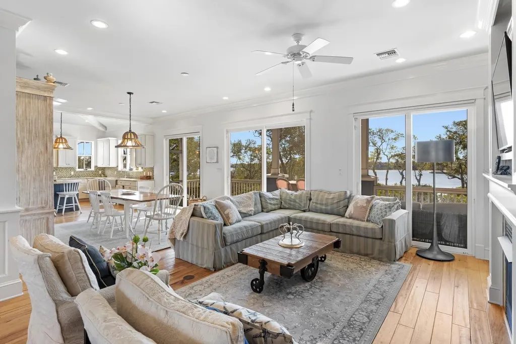 517 Blue Heron Drive Anna Maria FL 34216