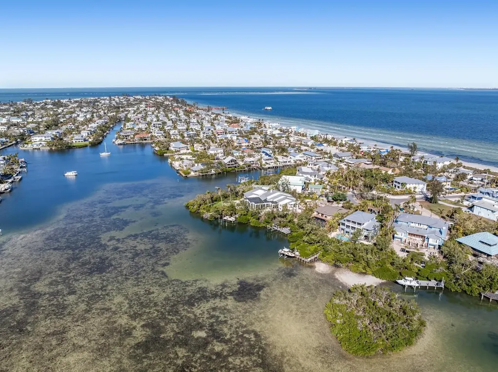 517 Blue Heron Drive Anna Maria FL 34216