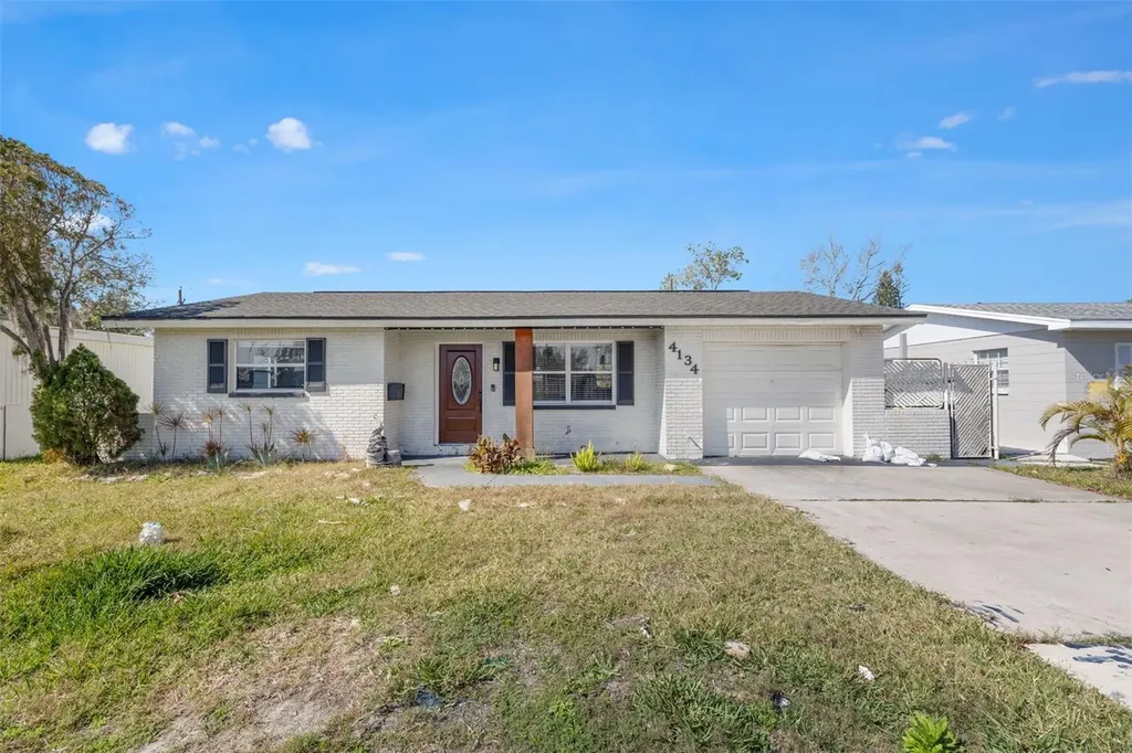 4134 Des Moines Street NE St Petersburg FL 33703