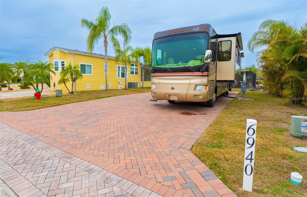 6940 Amanda Vista Circle Land O Lakes FL 34637