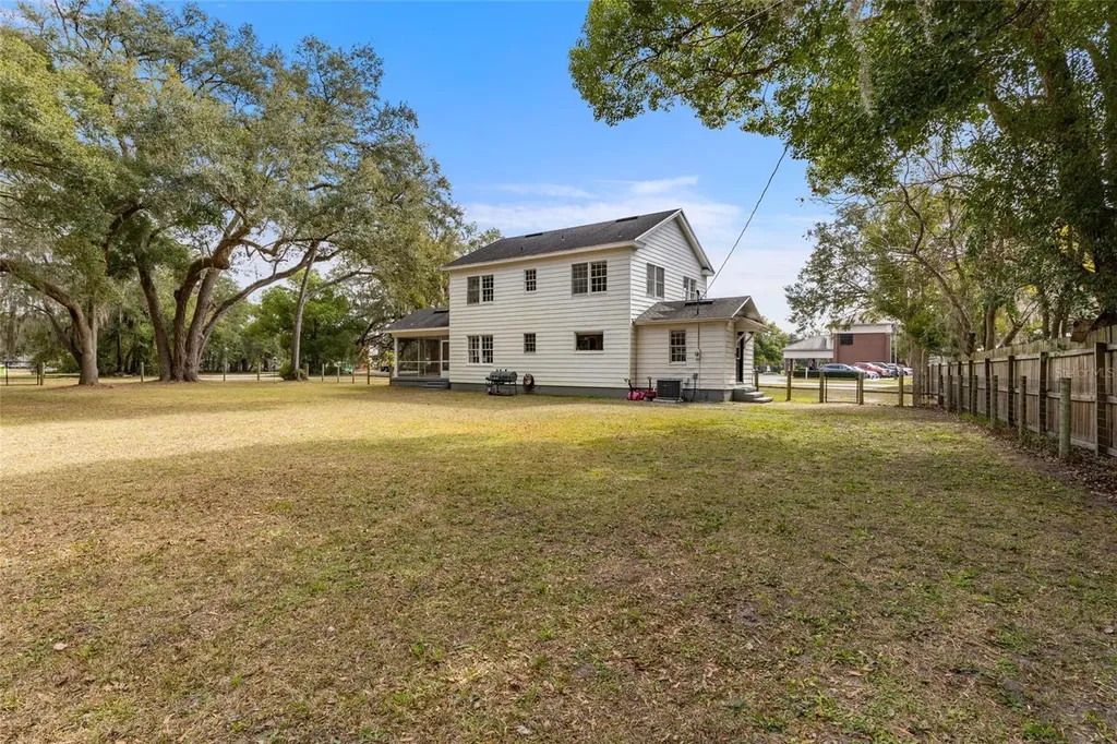 330 NE 1st Avenue Williston FL 32696