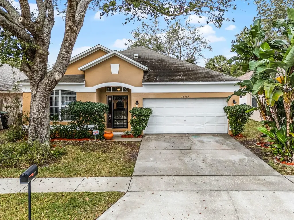13713 Meadowpark Avenue Orlando FL 32826