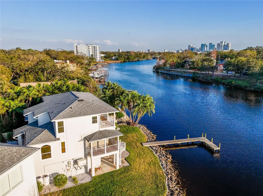 2902 N Shoreview Place Tampa FL 33602