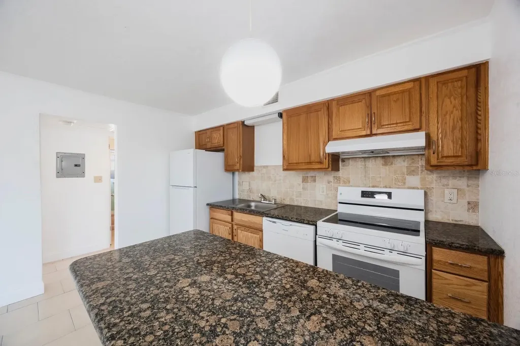 11485 2nd Street E Treasure Island FL 33706