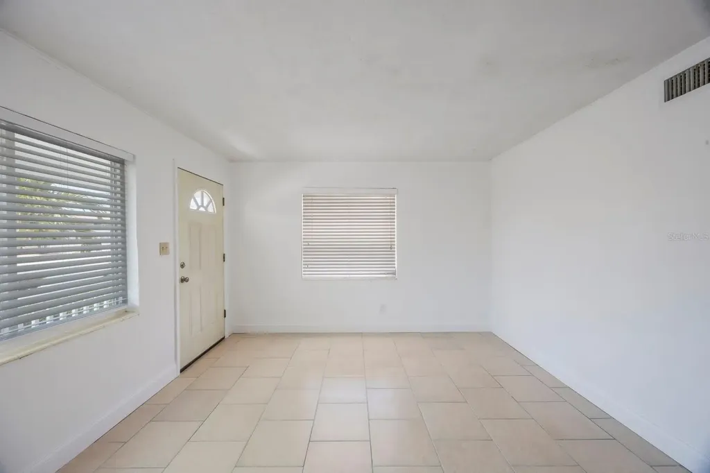 11485 2nd Street E Treasure Island FL 33706