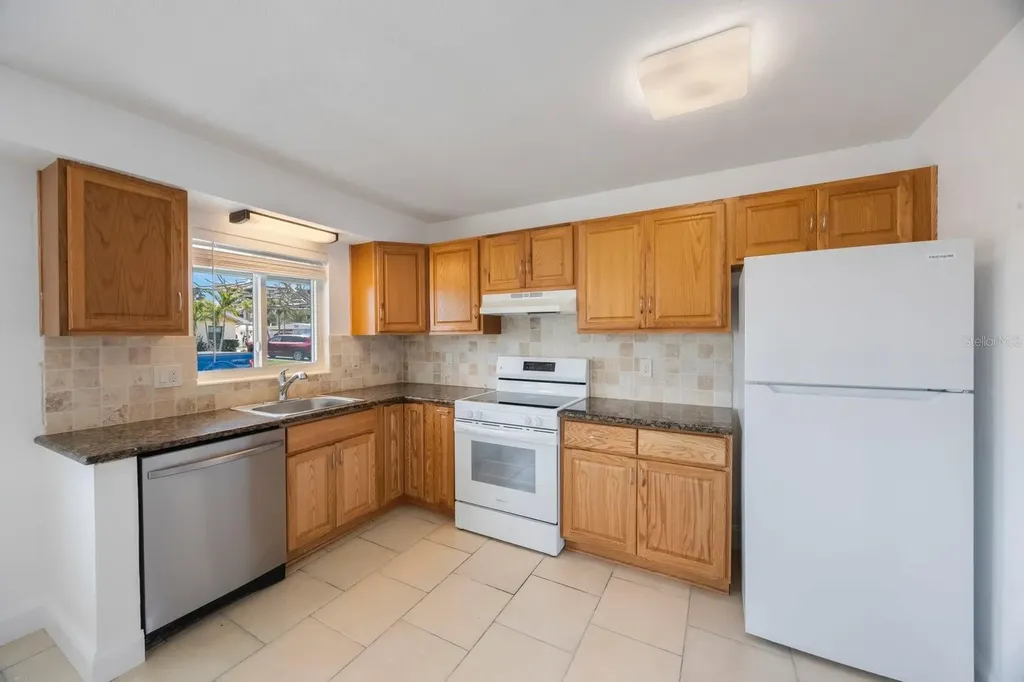 11485 2nd Street E Treasure Island FL 33706