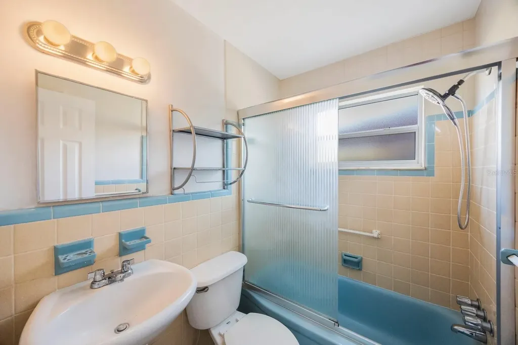 11485 2nd Street E Treasure Island FL 33706