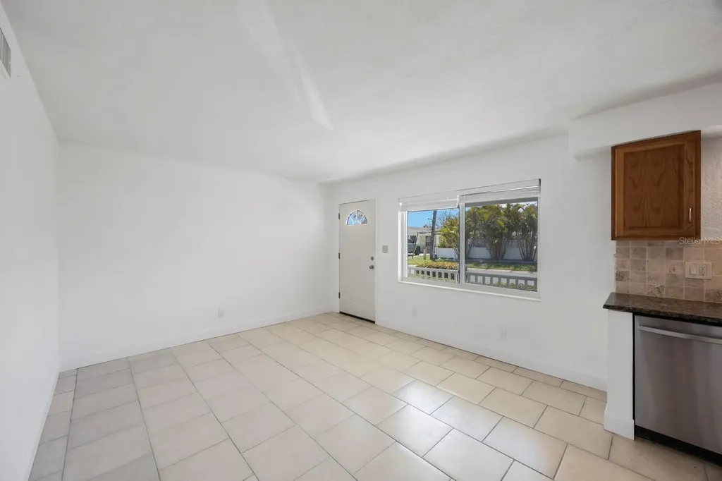 11485 2nd Street E Treasure Island FL 33706