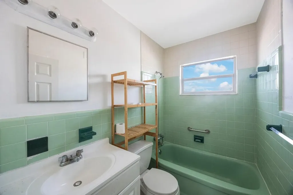 11485 2nd Street E Treasure Island FL 33706