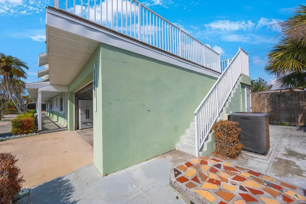 11485 2nd Street E Treasure Island FL 33706