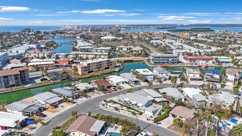 11485 2nd Street E Treasure Island FL 33706