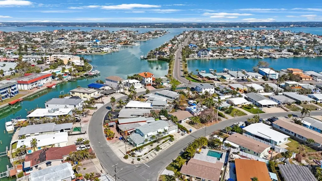 11485 2nd Street E Treasure Island FL 33706