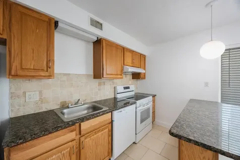11485 2nd Street E Treasure Island FL 33706