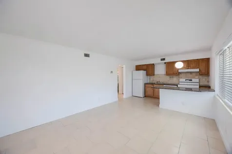11485 2nd Street E Treasure Island FL 33706