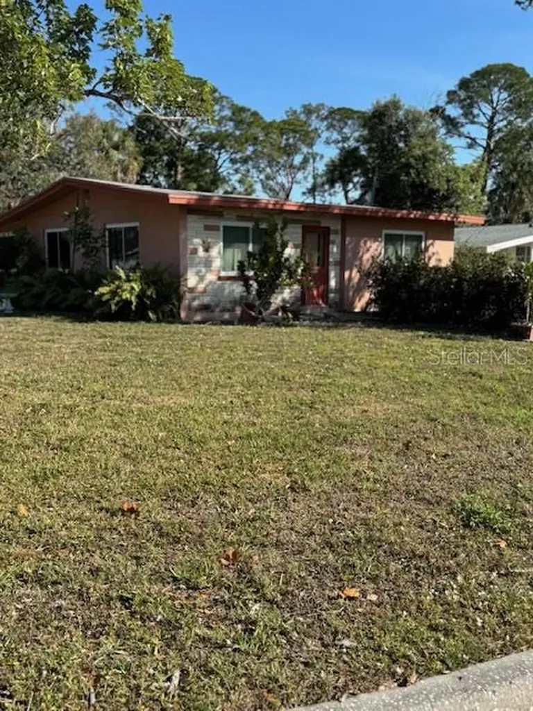 1807 49th Avenue W Bradenton FL 34207