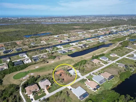 10 Pine Valley Place Rotonda West FL 33947