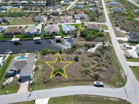 15562 Mccomb Circle Port Charlotte FL 33981