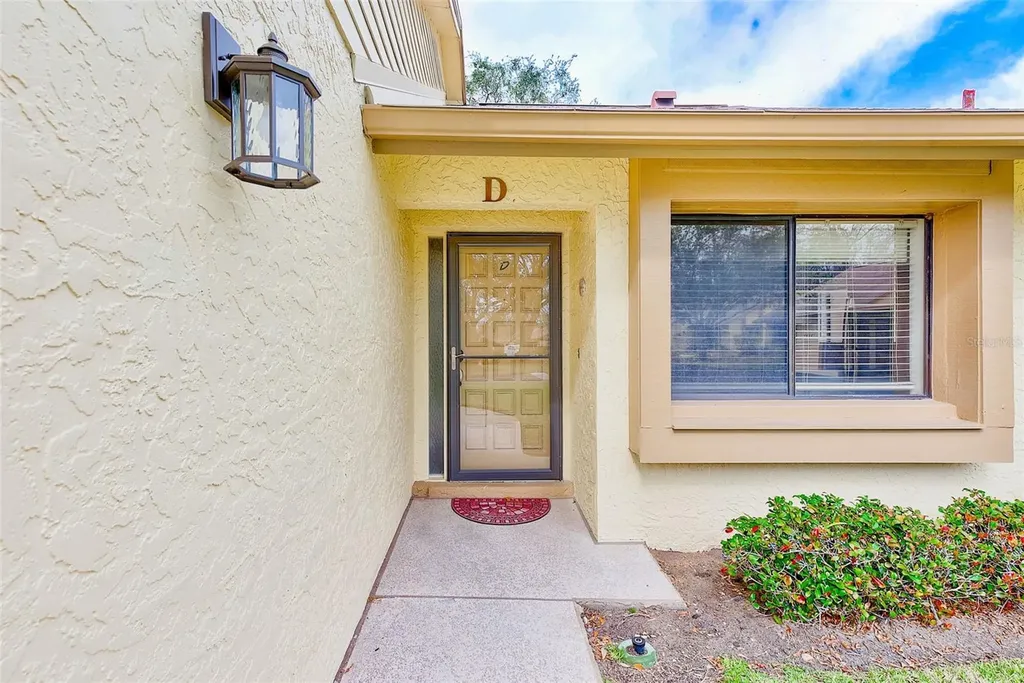 2546 Oakleaf Lane Clearwater FL 33763