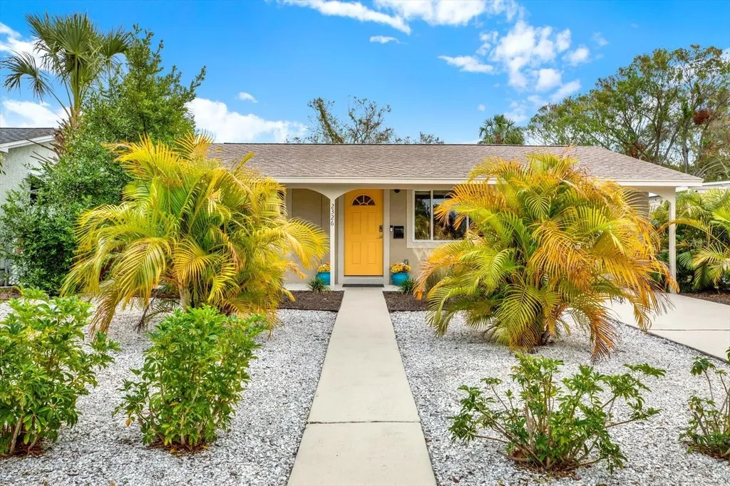 2326 44th Street S St Petersburg FL 33711