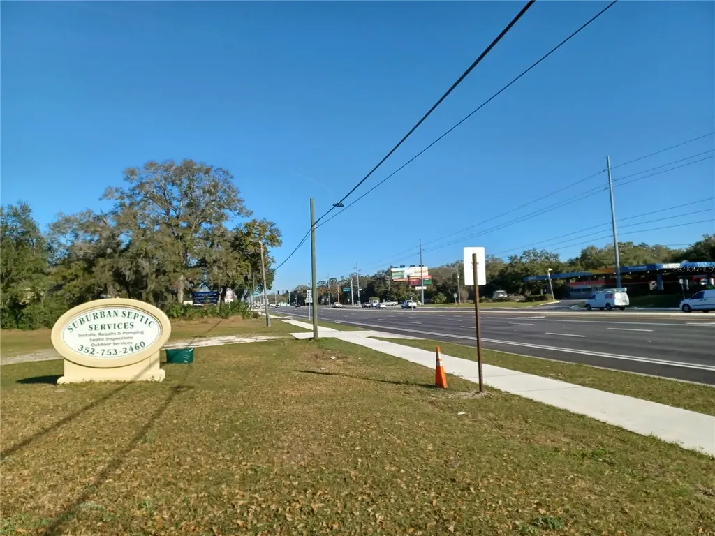 524 S Us Highway 27 - 441 Lady Lake FL 32159