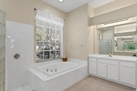 8205 Prairie Ridge Way Tampa FL 33647