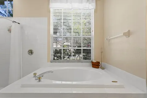 8205 Prairie Ridge Way Tampa FL 33647