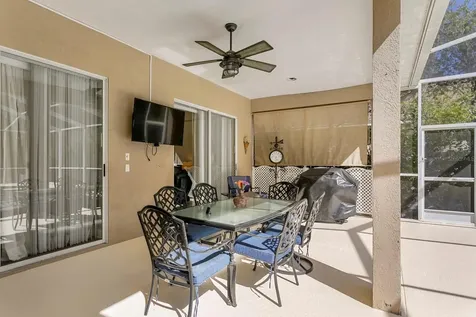 8205 Prairie Ridge Way Tampa FL 33647