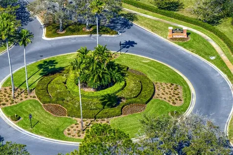 8205 Prairie Ridge Way Tampa FL 33647