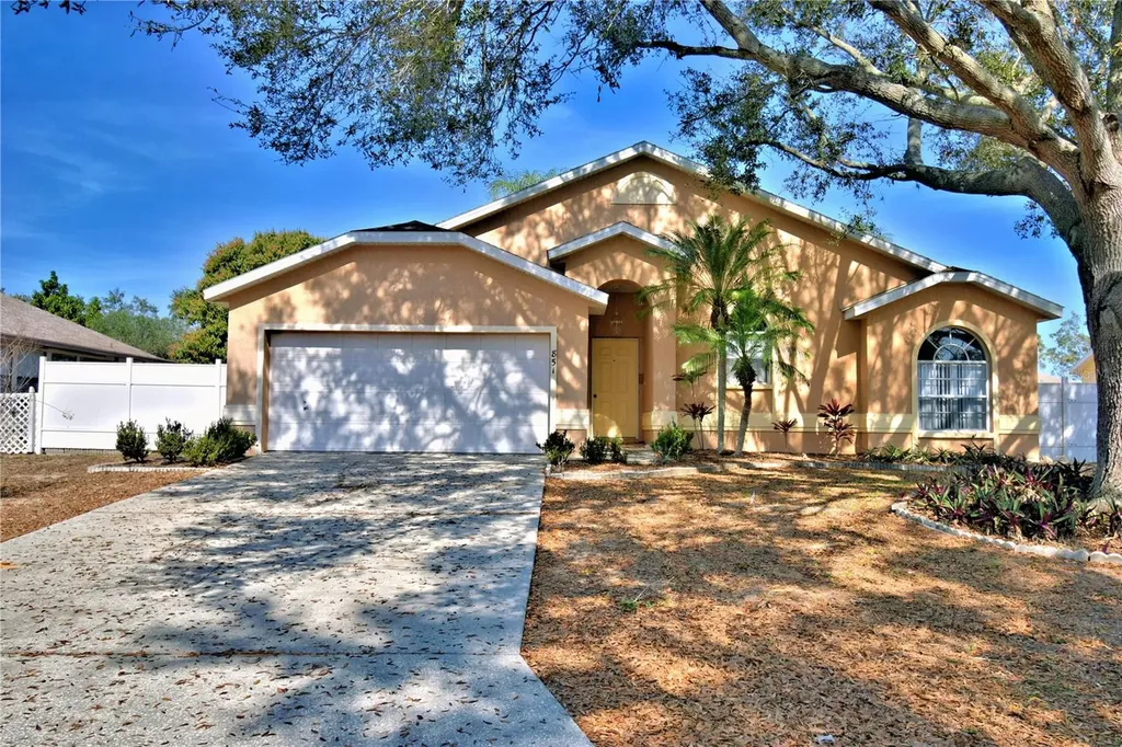 851 Hunt Circle Lake Wales FL 33853