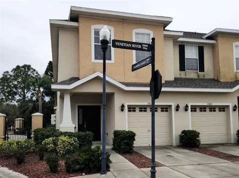 9911 Venetian River Way Tampa FL 33619