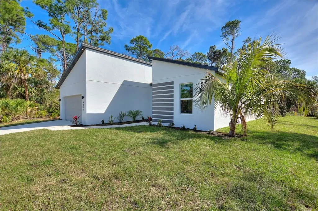 3083 Sikeston Avenue North Port FL 34286
