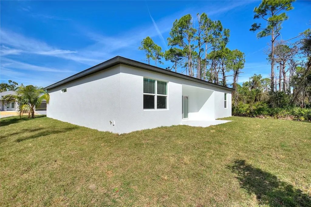 3083 Sikeston Avenue North Port FL 34286