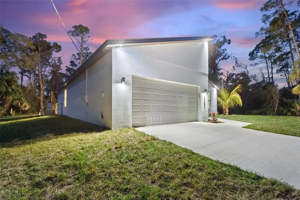 3083 Sikeston Avenue North Port FL 34286