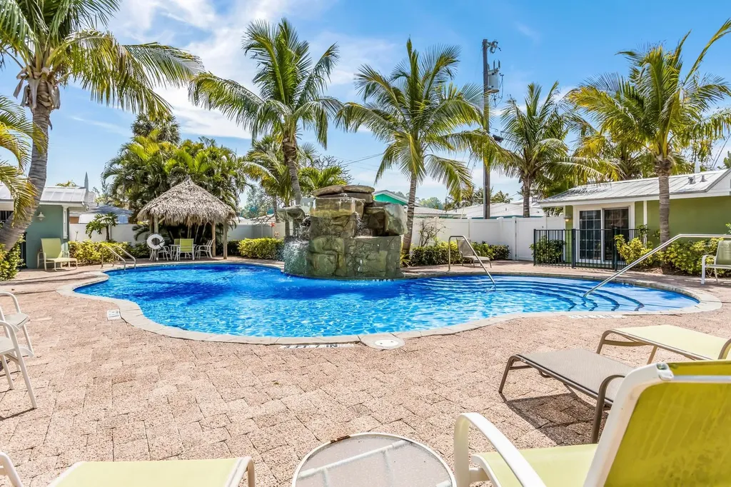 6606 Holmes Boulevard Holmes Beach FL 34217