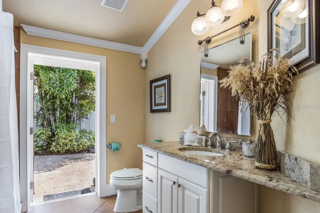 6606 Holmes Boulevard Holmes Beach FL 34217