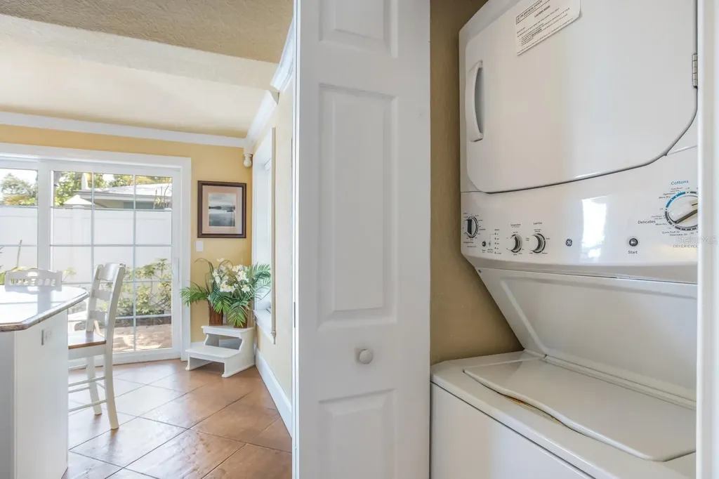 6606 Holmes Boulevard Holmes Beach FL 34217