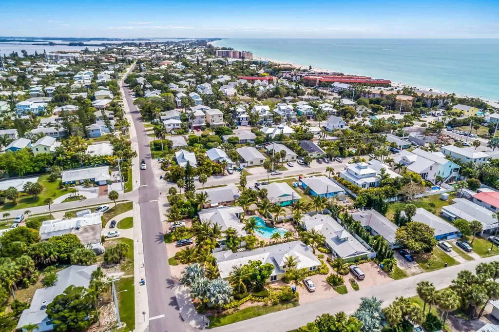 6606 Holmes Boulevard Holmes Beach FL 34217