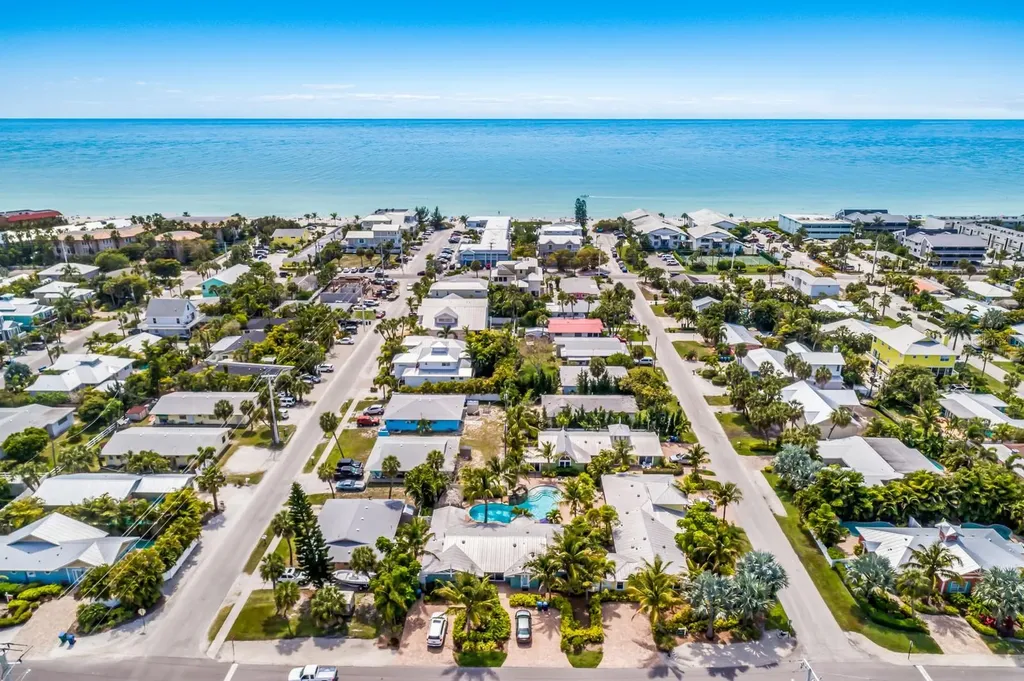 6606 Holmes Boulevard Holmes Beach FL 34217