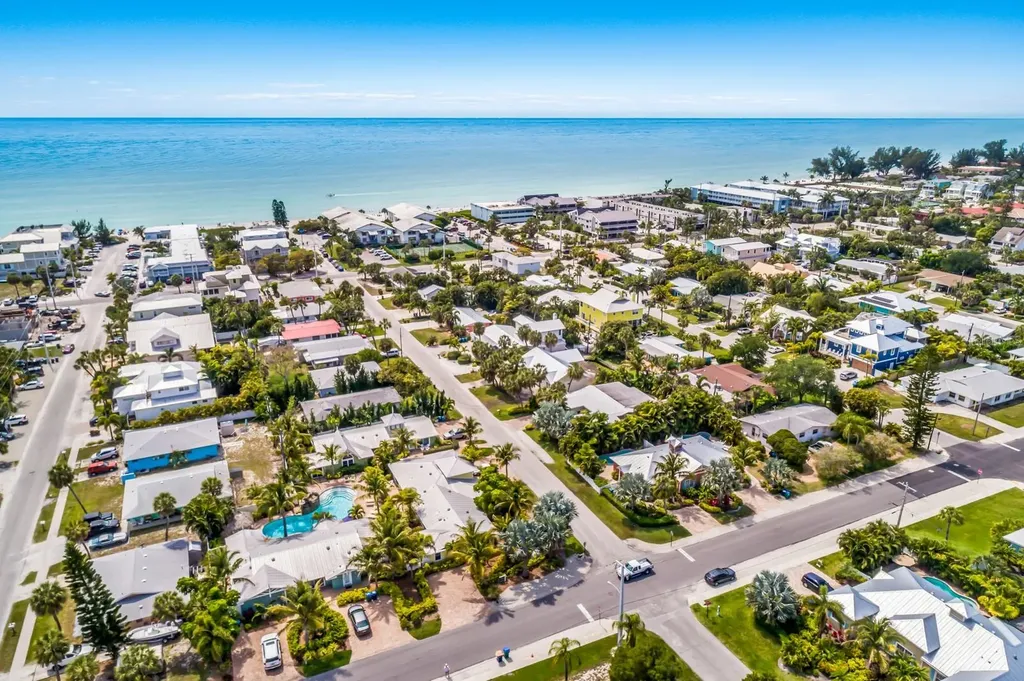 6606 Holmes Boulevard Holmes Beach FL 34217