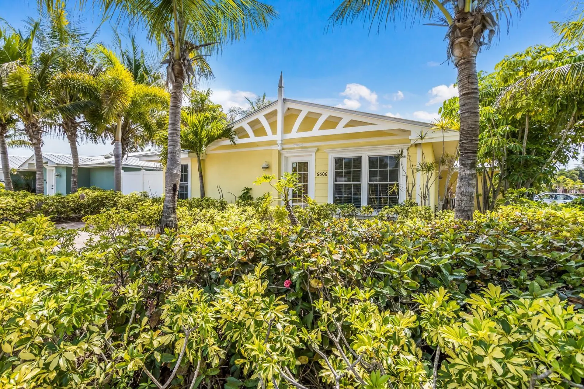 6606 Holmes Boulevard Holmes Beach FL 34217
